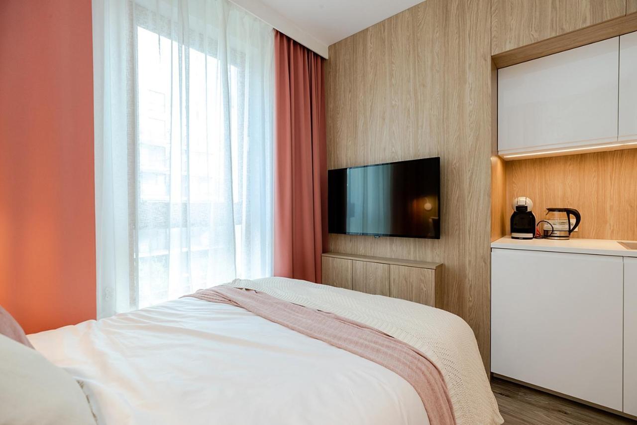 Studio Wola Apartament Kasprzaka - Wifi + Smart Tv Warszawa Eksteriør billede