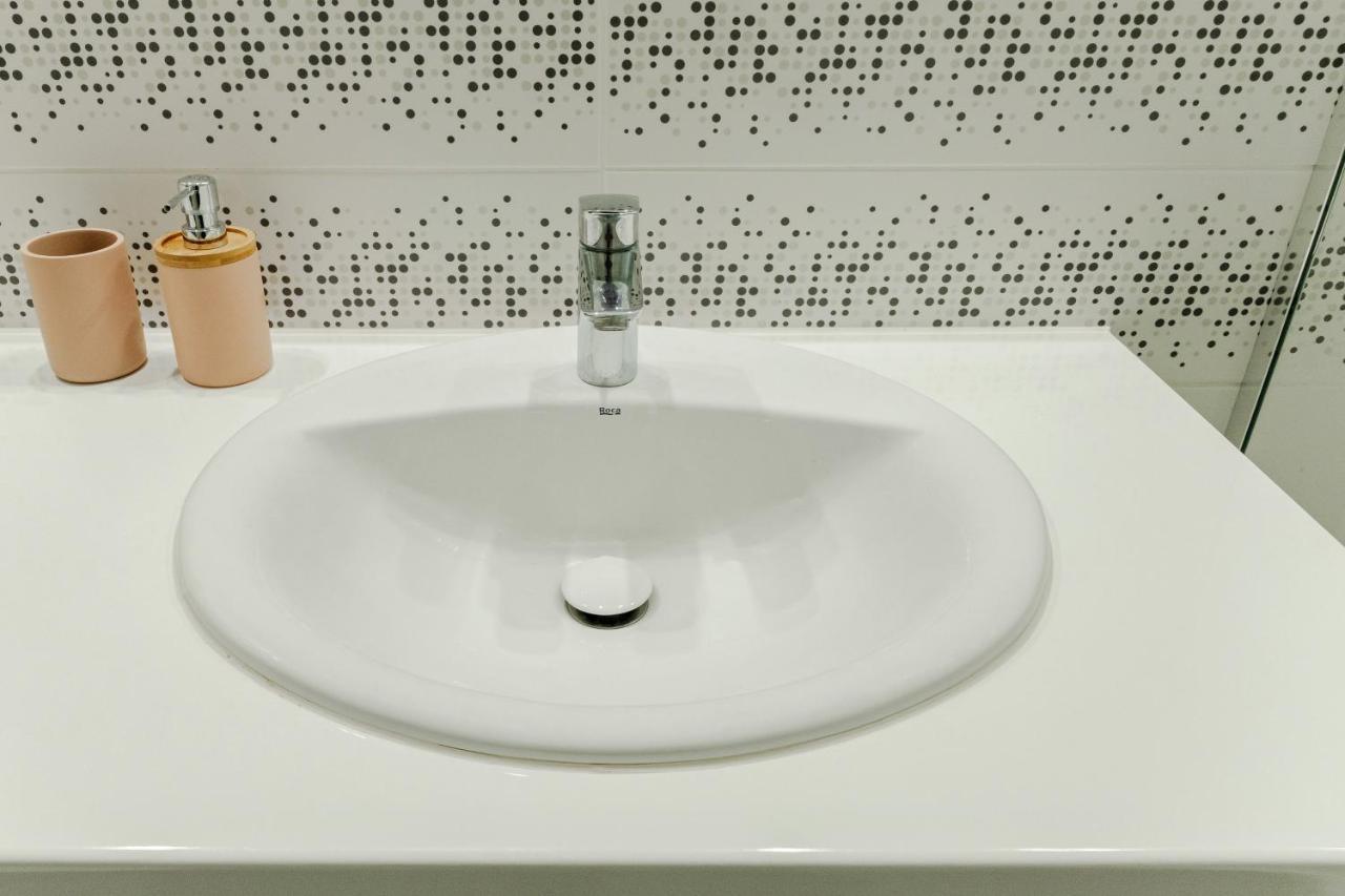 Studio Wola Apartament Kasprzaka - Wifi + Smart Tv Warszawa Eksteriør billede